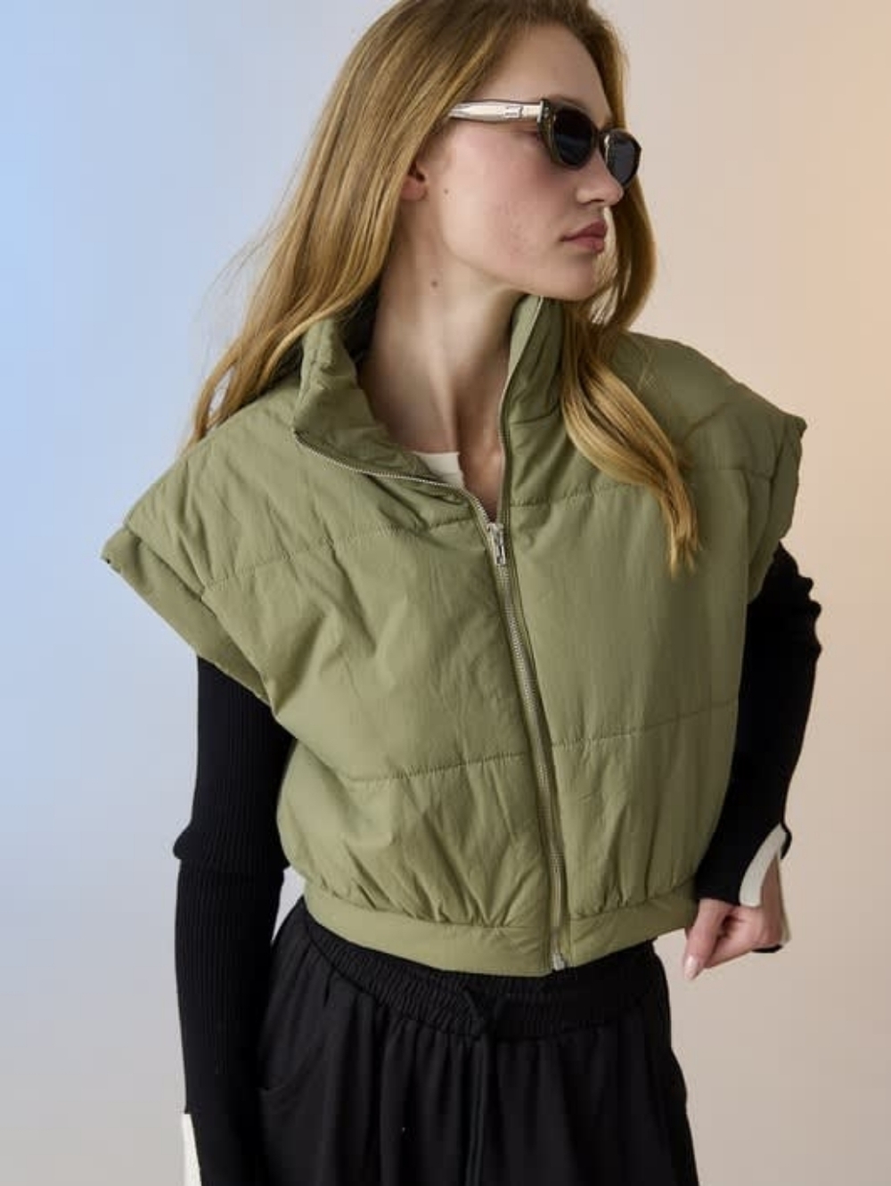 Papermoon Sakina Puffer Crop Vest Drop Shoulder Cap Sleeved Olive Medium NWOT